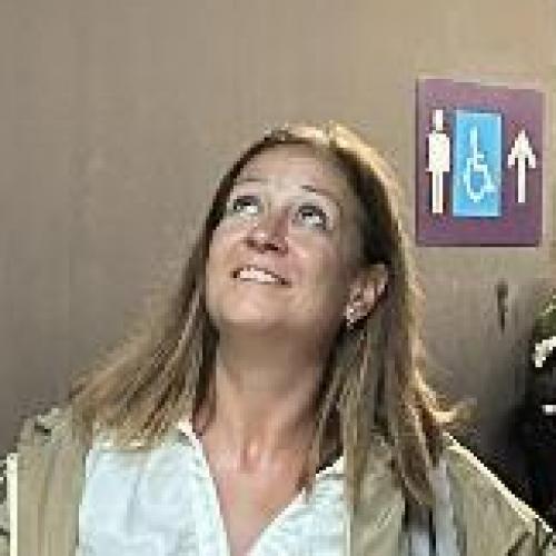 Maria Gertrudes Ganito Vermelho 